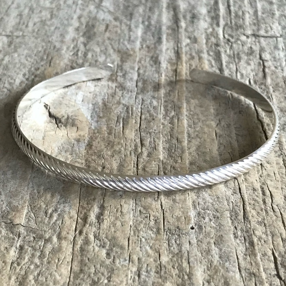 Shiny 925 Sterling Silver Diagonal Stripe Open Cuff Bangle Handmade 4.25mm - Picture 2 of 8